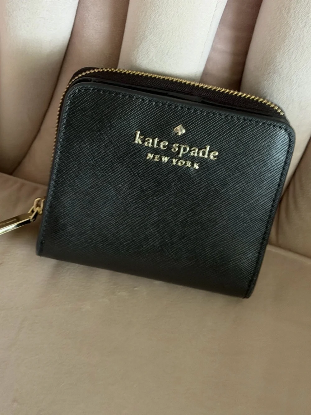 kate spade Staci Black Leather Compact Zip Wallet ✨♠️